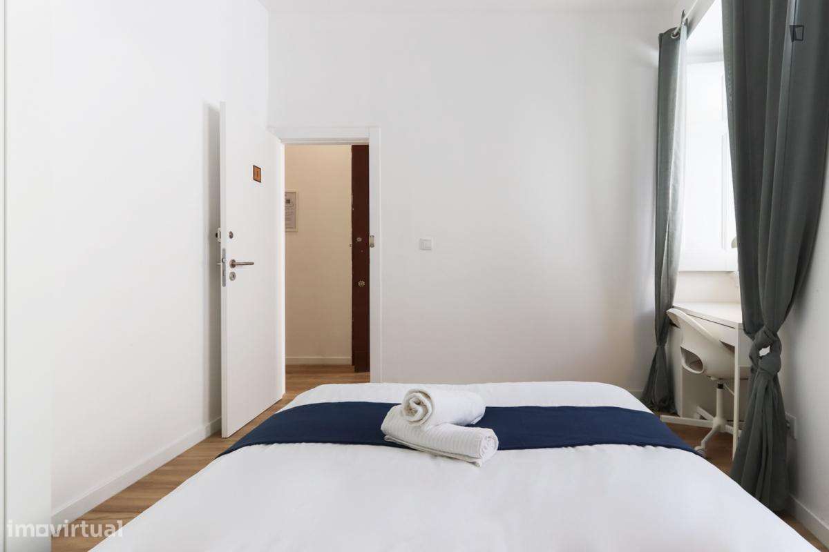 Quarto - localizado em Penha Lisbon - Grande imagem: 2/27