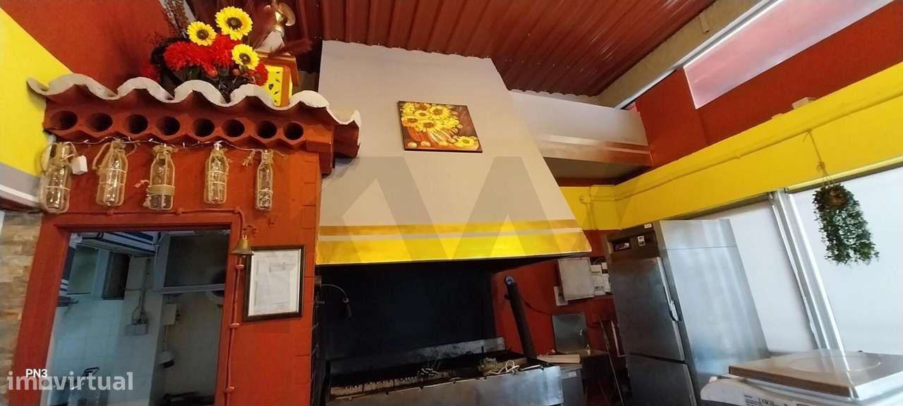 ️ Churrasqueira Totalmente Equipada na Zona Ribeirinha Frente ao Rio - Grande imagem: 4/32