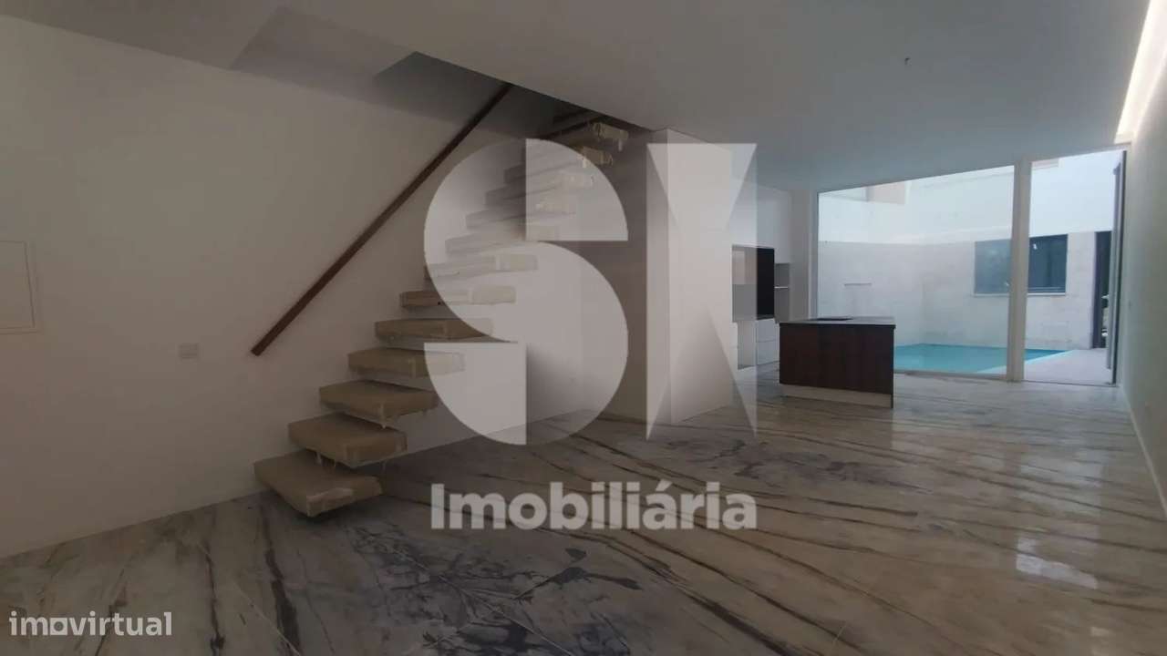 Moradia T3 de Luxo no Coração da Póvoa de Varzim - Grande imagem: 4/18