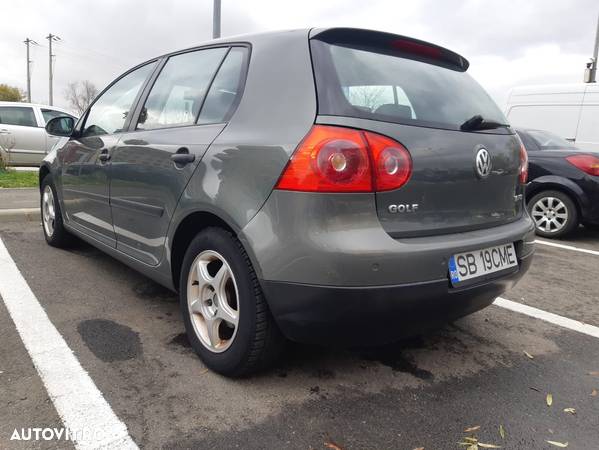 Volkswagen Golf - 3