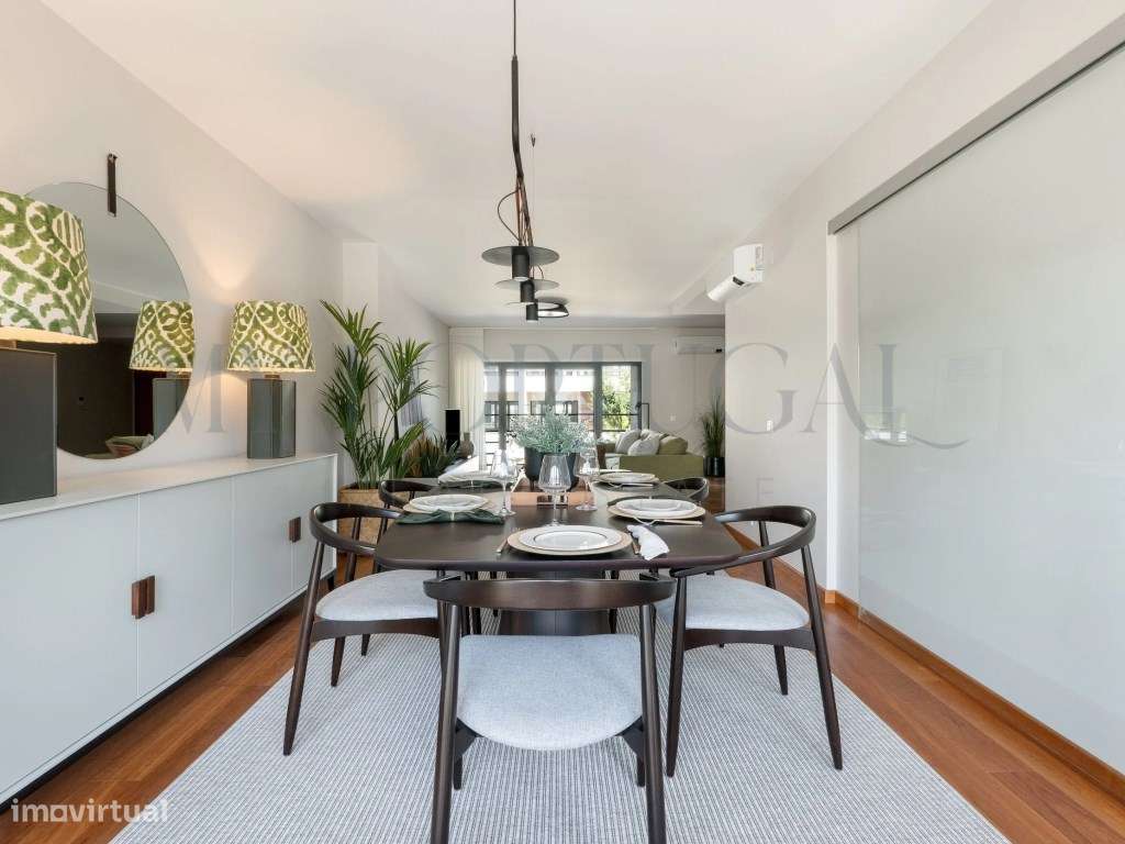 Elegância e Modernidade: Moradia T4 de Luxo com Rooftop em Alcochete-7