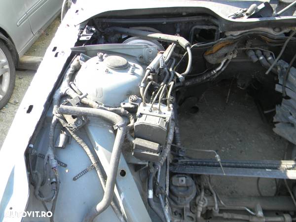 Dezmembrari  BMW 7 (E65, E66, E67)  2001  > 2009 730 d Motorina - 10