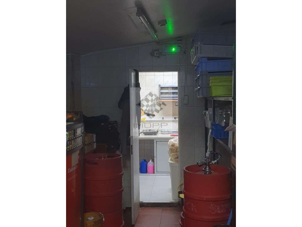 Excelente oportunidade de loja / restaurante nas Avenidas Novas-15