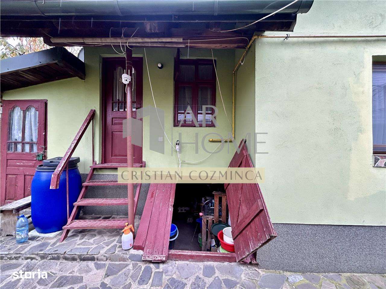 Vanzare casa 6 camere, in Baicoi, teren 1800 MP-17