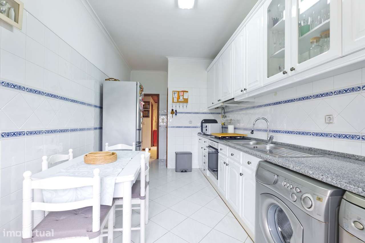 Apartamento T3 com excelentes áreas e uma vista deslumbrante...-4