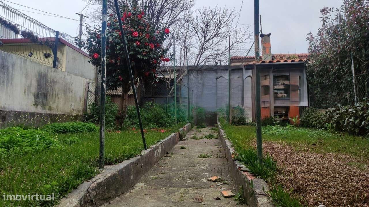 Moradia em banda V4 em S.João da Madeira-21