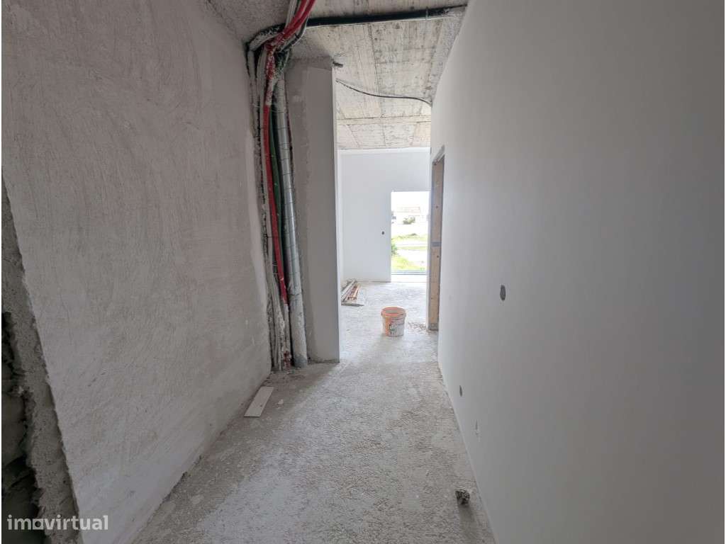 Conforto e Qualidade de Vida numa Moradia T3 nos Redondos Fernão Ferro-6