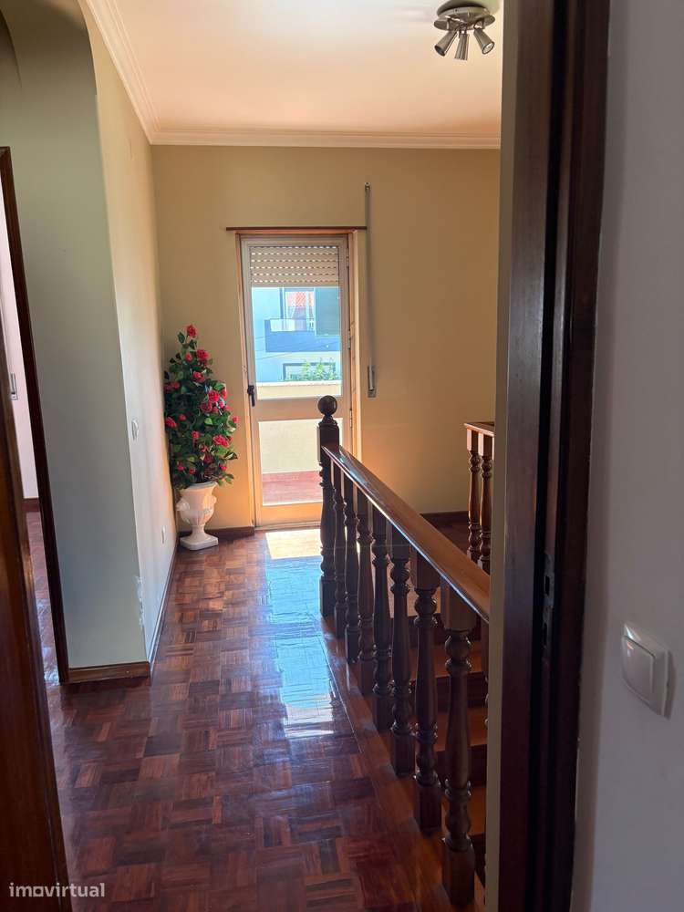 Moradia geminada com garagem Bro Além das Vinhas 595.000€-9