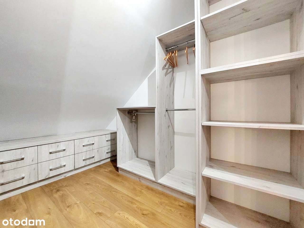 Dom marzeń - nowoczesny i gotowy do zamieszkania!-14