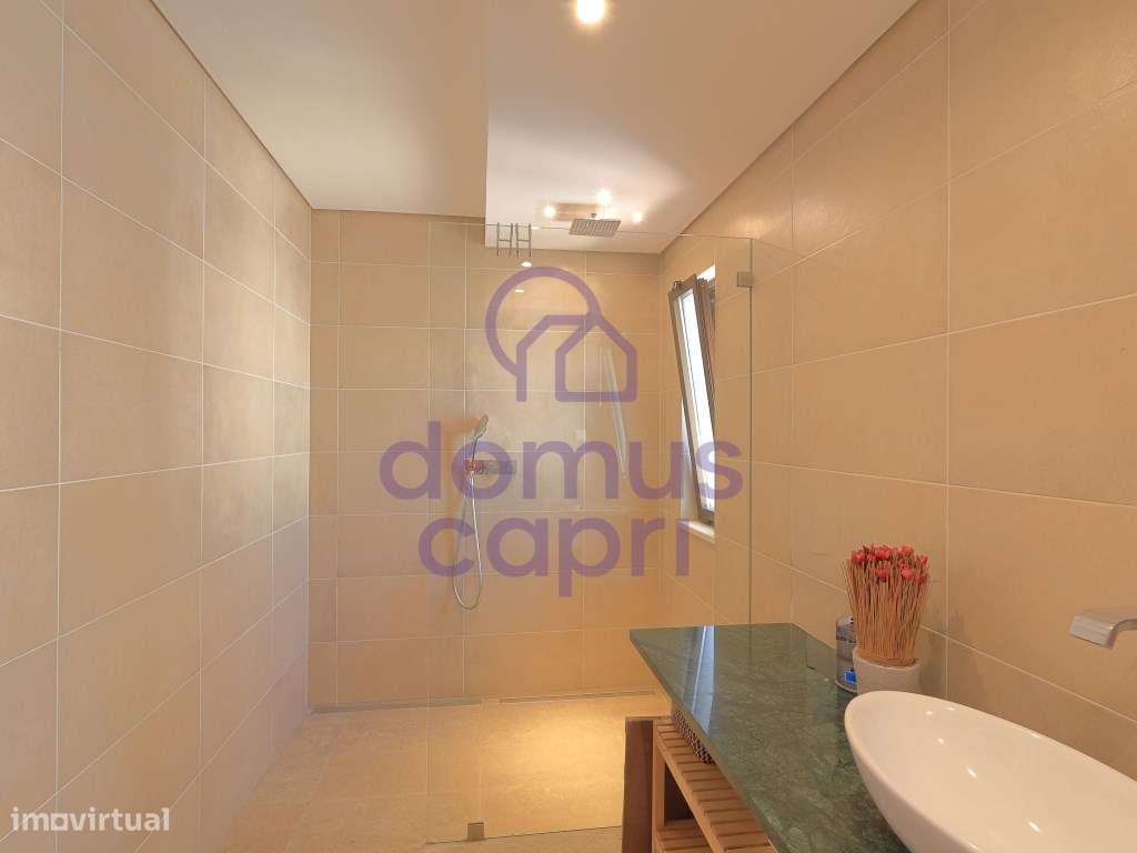 Moradia T3 com Piscina e Terreno em Porto Carvalhoso - Tavira-23
