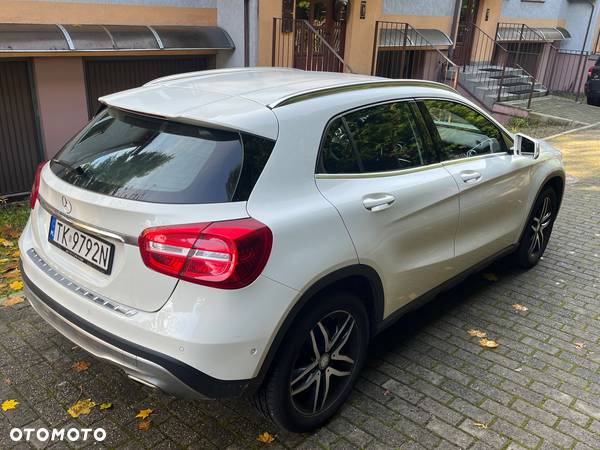 Mercedes-Benz GLA - 7