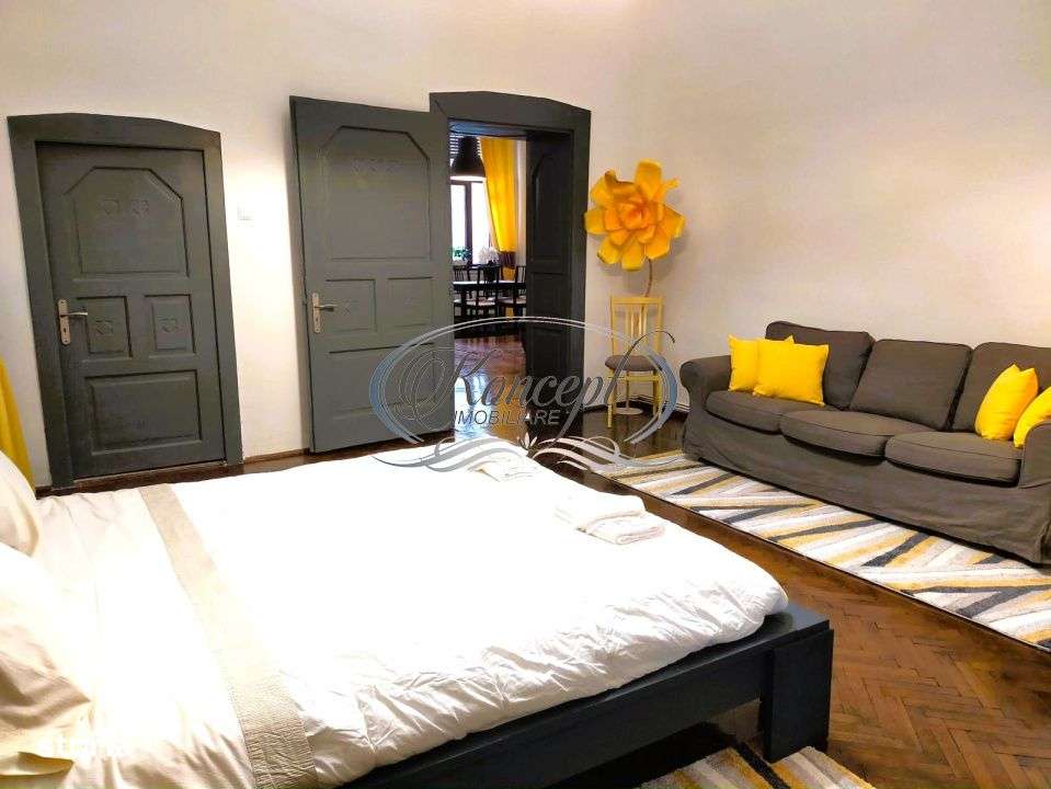 Apartament cu finisaje clasice in zona centrala - Imagine principală: 3/8