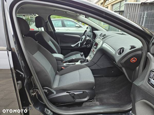 Ford Mondeo 1.8 TDCi Ambiente - 10