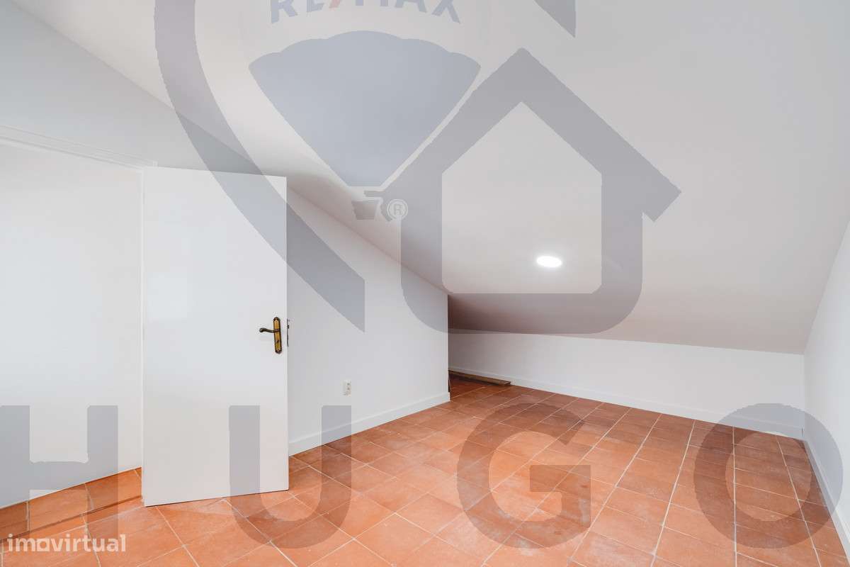 Moradia T3 no Centro Histórico de Évora Renovada-21