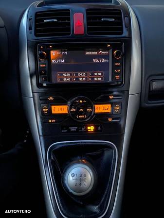 Toyota Auris 2.0 D-4D Edition - 21