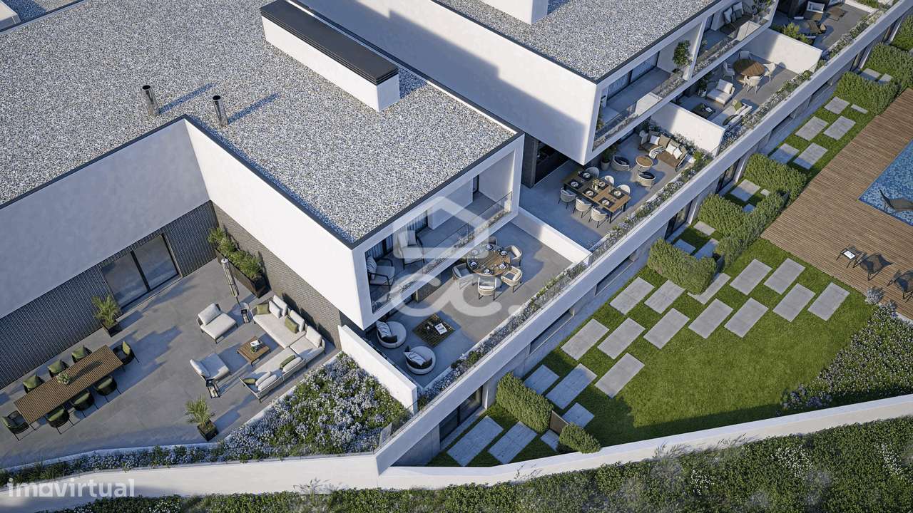 Moradia T4 nova, com jardim e terraço, em condomínio privativo com pis-20