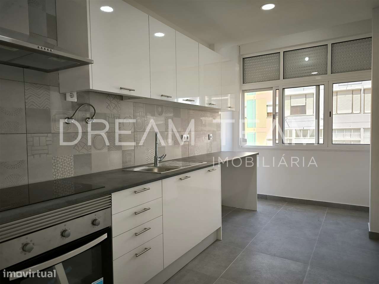 Apartamento T2, Alto do Seixalinho - Barreiro-12