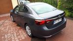 Toyota Avensis 1.6 Active - 11