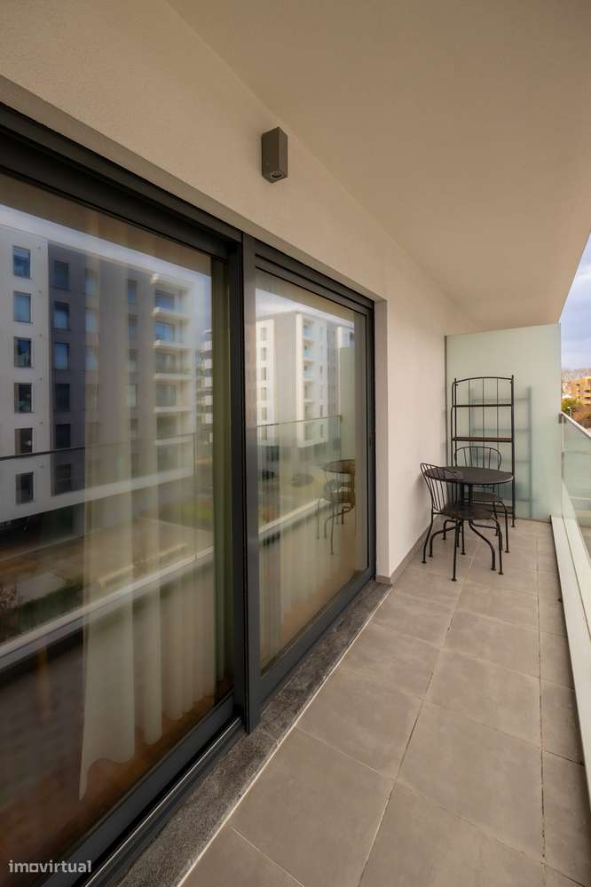 Apartamento T2 c/varanda, garagem e arrumos - 3o andar Prelada Ramalde - Grande imagem: 4/18