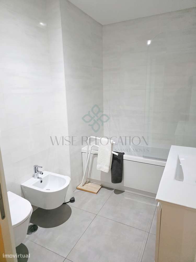 EXCELENTE APARTAMENTO T2 COM VARANDA E VISTA CIDADE | Penha de França-24