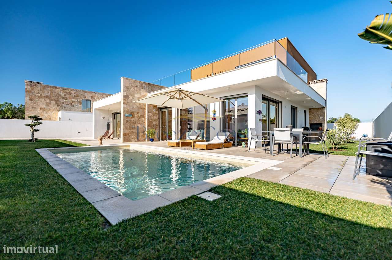 Refúgio de Luxo na Costa de Prata | Moradia Premium a 5 Minutos do Mar-4