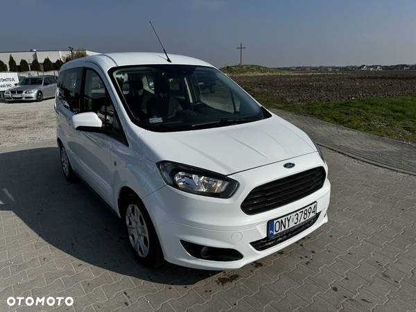 Ford Tourneo Courier 1.5 TDCi Titanium - 4