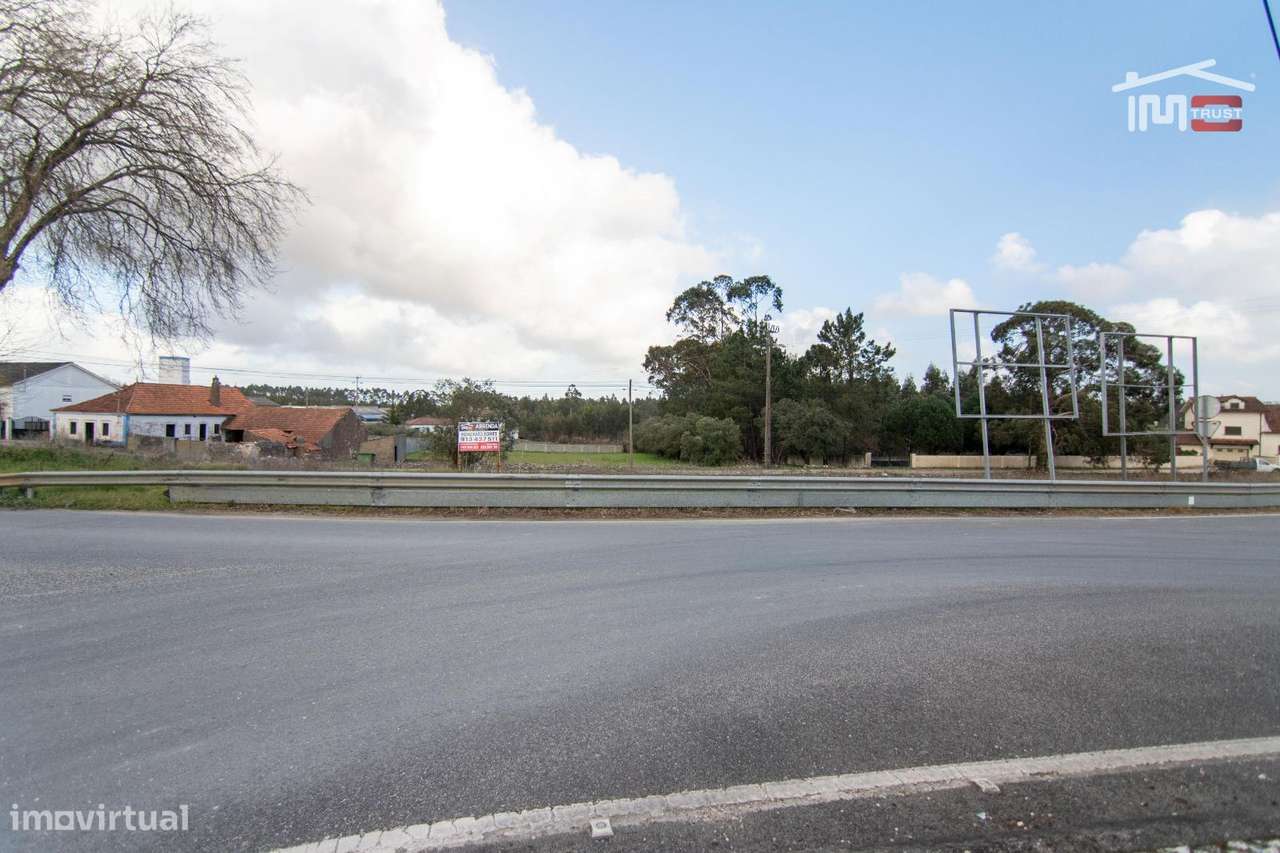 EXCELENTE TERRENO COM 3310 M2 EM VALE DE OURÉM - Grande imagem: 4/7