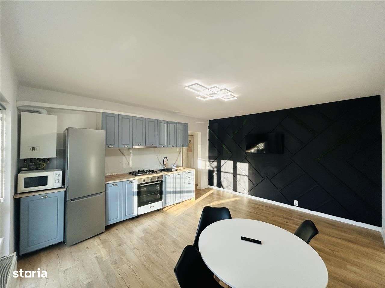 Ap renovat, 54 mp utili, balcon mare - Zona Ciresica - Imagine principală: 4/12