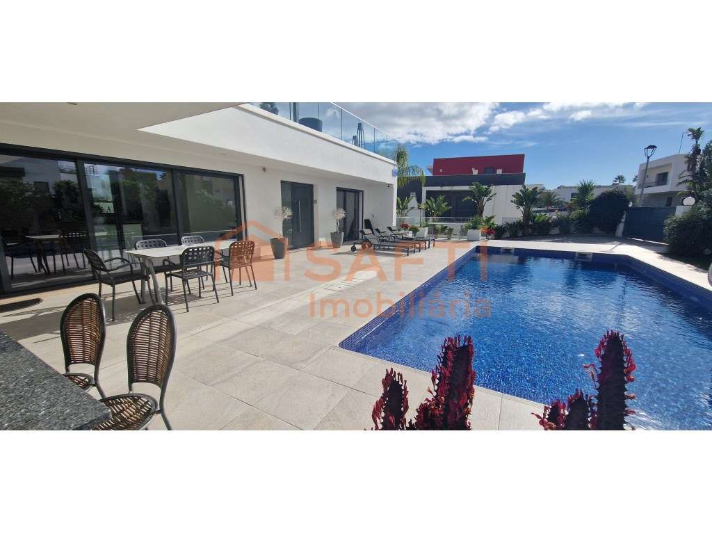 Magnifica Moradia T3 com piscina acabamentos de luxo - Grande imagem: 5/30