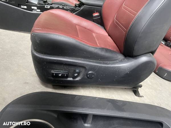 Interior Lexus NX300H 2016 - 10