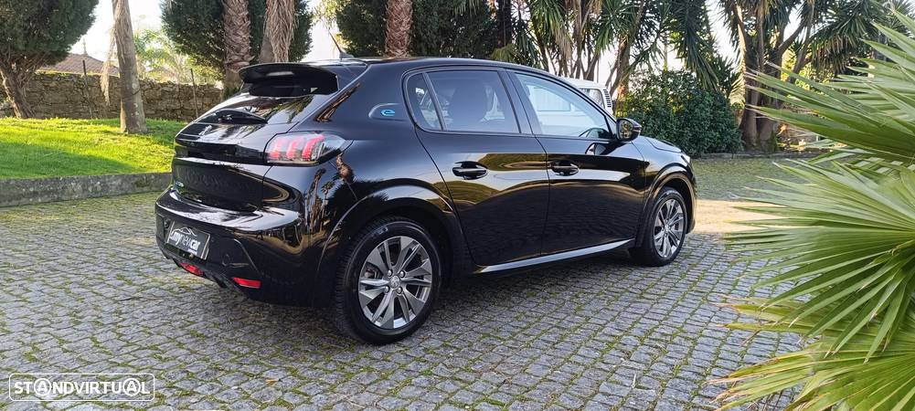 Peugeot e-208 Allure Pack - 19