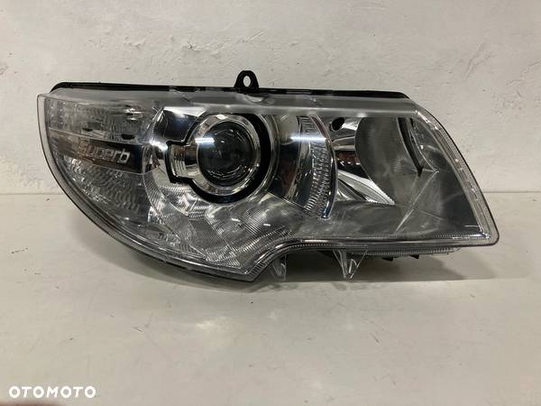 Lampa przód prawa Skoda Superb II 3T1 941 016E BI-XENON - 2