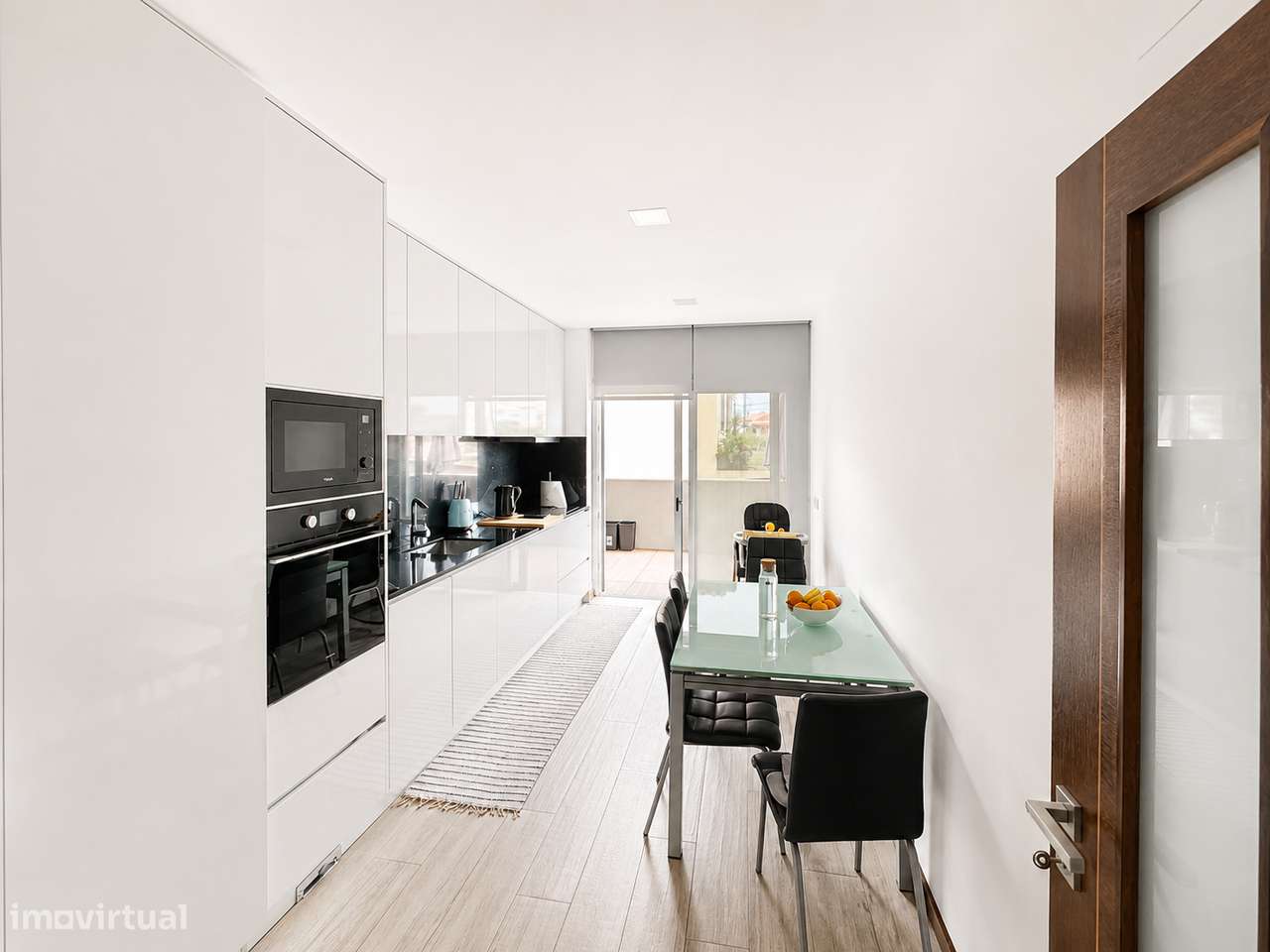 Apartamento T3 com garagem fechada, logradouro e jardim-7