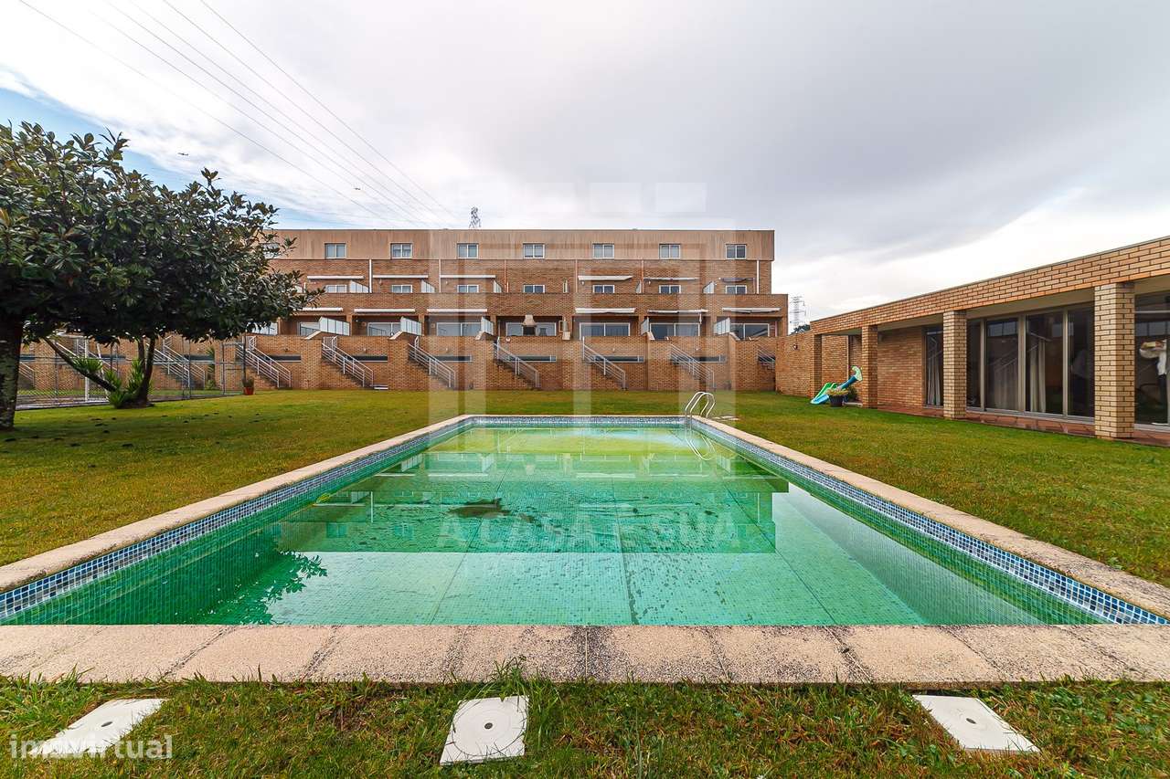 MORADIA T4+1 C/PISCINA EM COND FECHADO 3 FRENTES - Grande imagem: 5/44