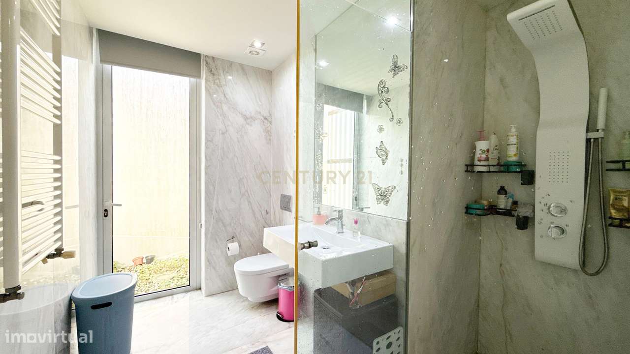 Moradia Térrea de Luxo com Piscina Aquecida e Jacuzzi a 2 km da Praia-41