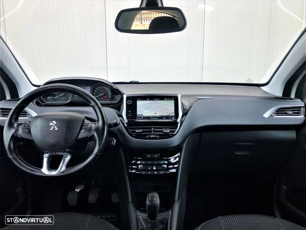 Peugeot 208 1.2 PureTech Allure - 12