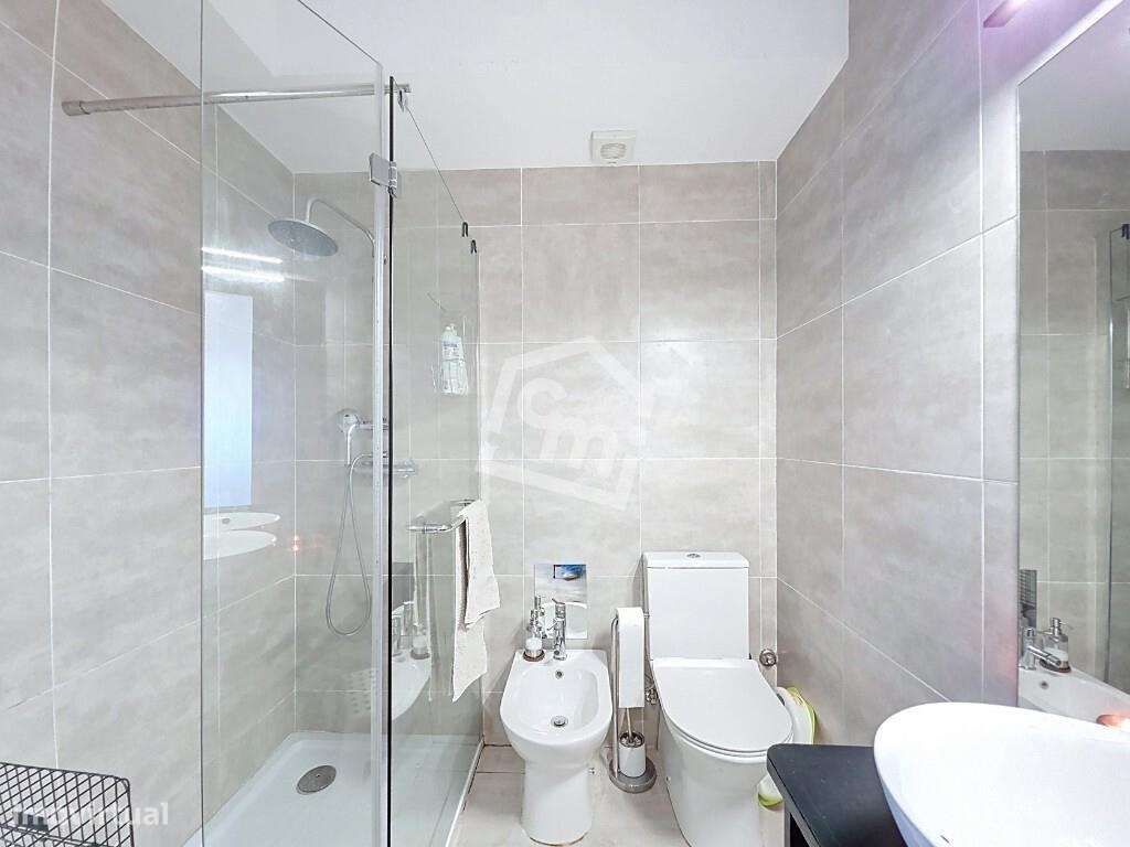 T2 Renovado com 100m2 de área útil no Centro de Matosinhos-15