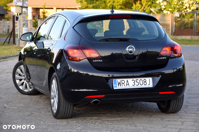 Opel Astra 1.4 Turbo Cosmo - 9