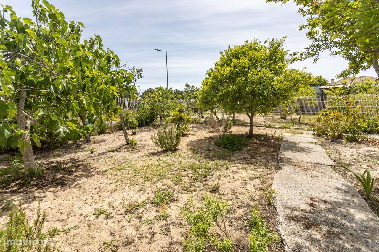 Moradia de 6 assoalhadas em lote de 500 m2-48