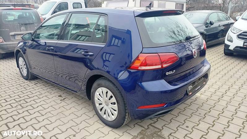 Volkswagen Golf 1.6 TDI Trendline - 4