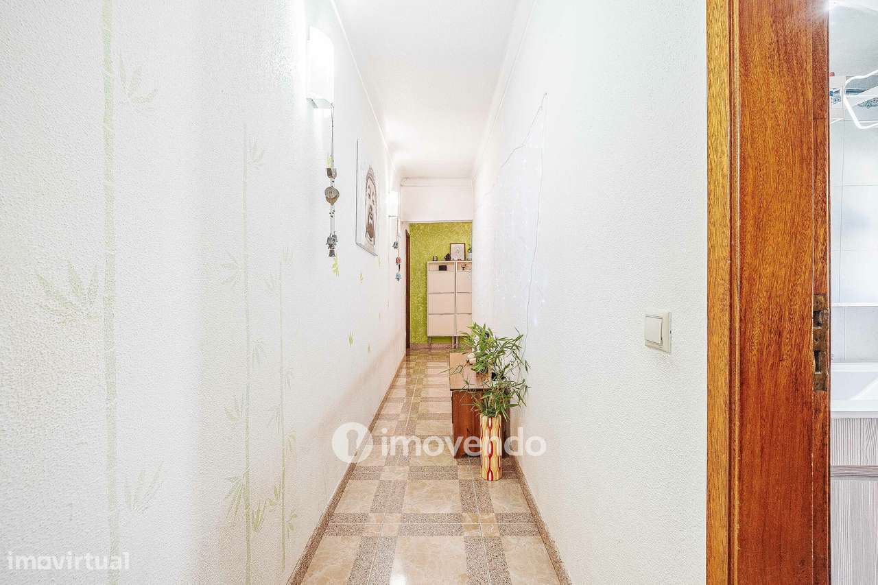 Moradia T3 mais Anexo T1 e Anexo T0 independentes, em Barcarena-19