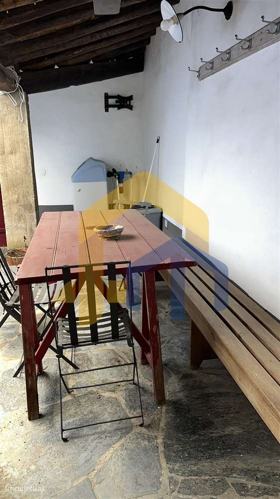 🏡 Moradia Térrea em Banda T2 no Centro de Estremoz-54