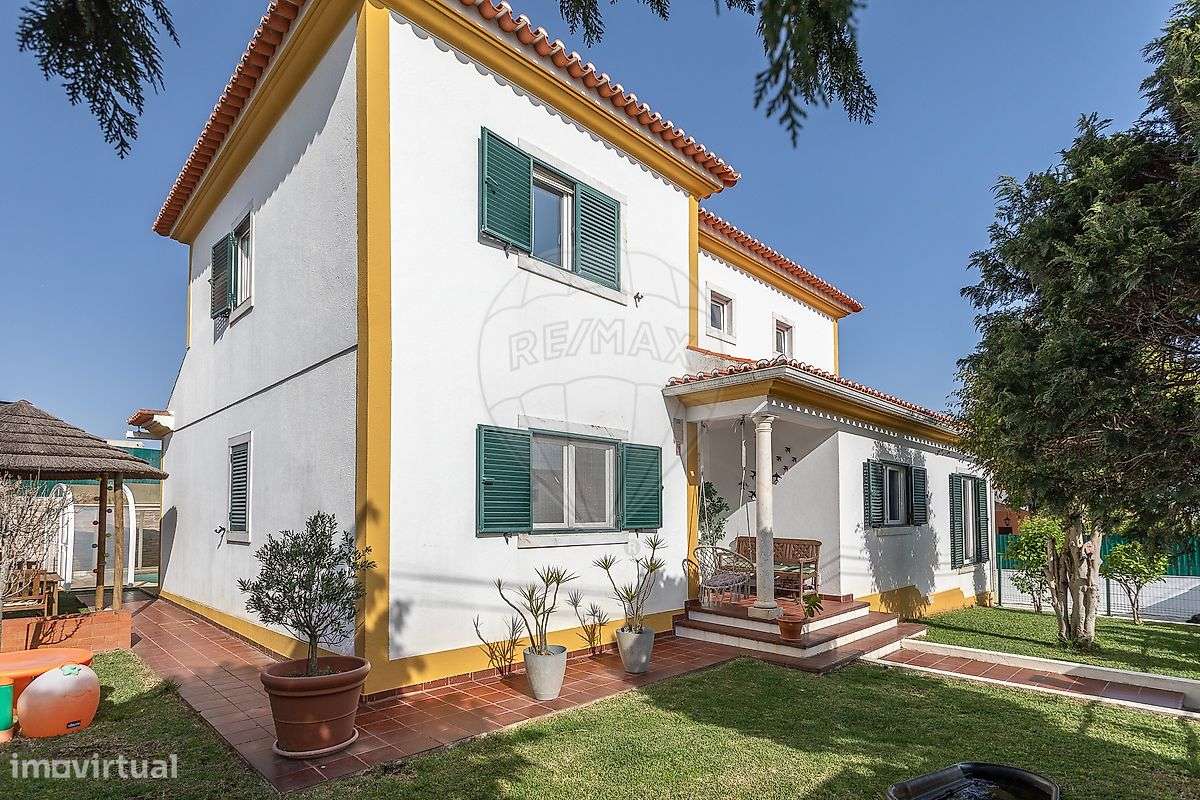 Moradia T4 para venda-5