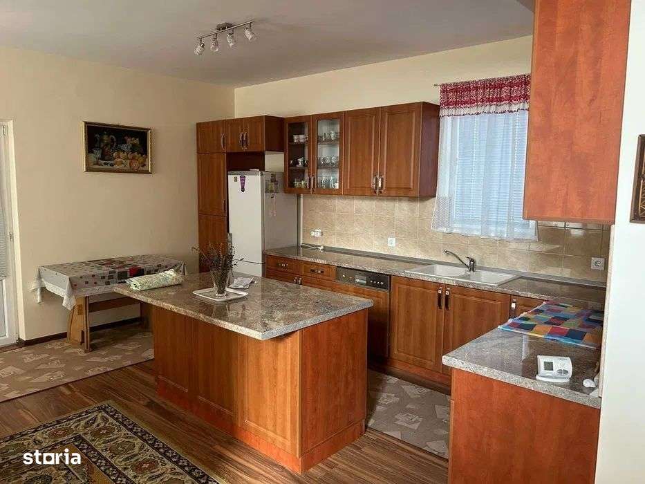 Platoul Cornesti - Vanzare casa 5 camere - Str. Posada - Imagine principală: 4/7