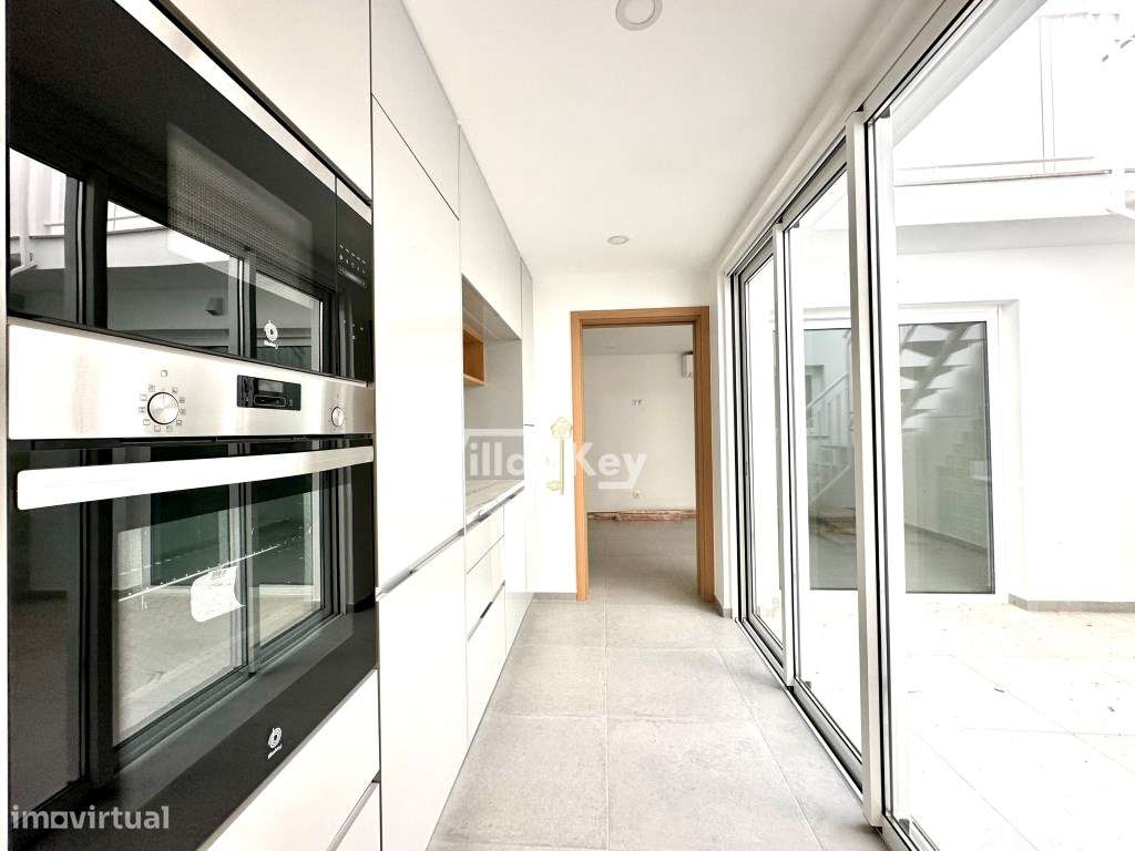 Moradia 6 quartos, no centro de Lagos com excelente vista mar, Lago... - Grande imagem: 4/32