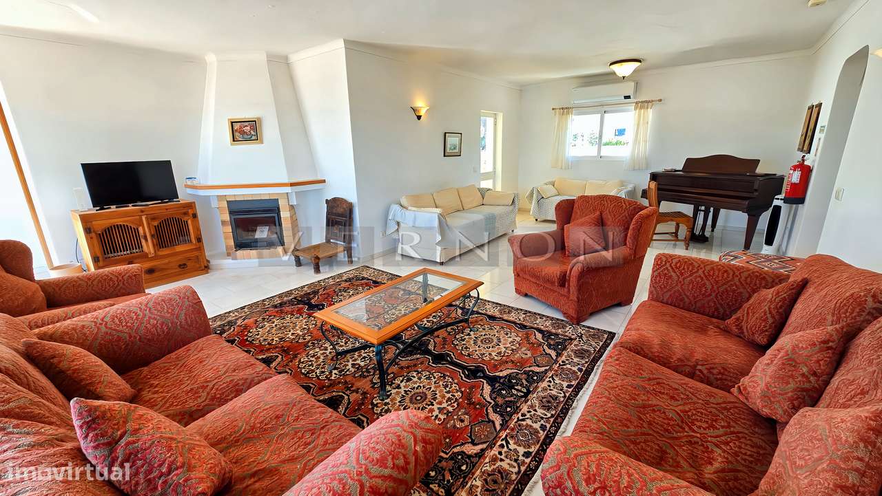 Algarve, para venda, moradia T5 primeira linha do mar com piscina aque-30