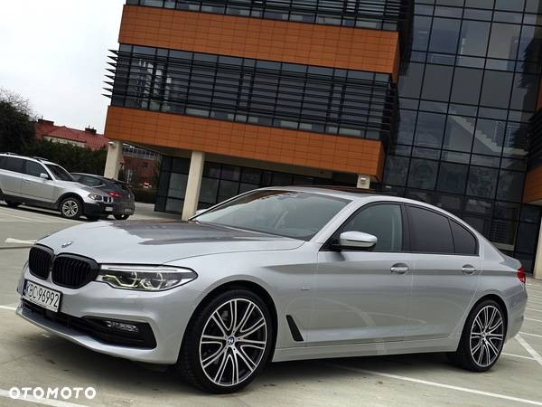 BMW Seria 5 530d xDrive Luxury Line sport - 19