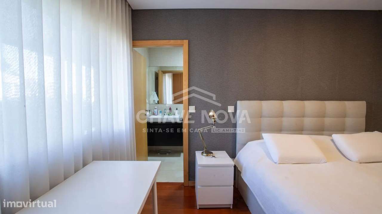 Excelente Apartamento T3 com Terraço em Oliveira do Douro,-15