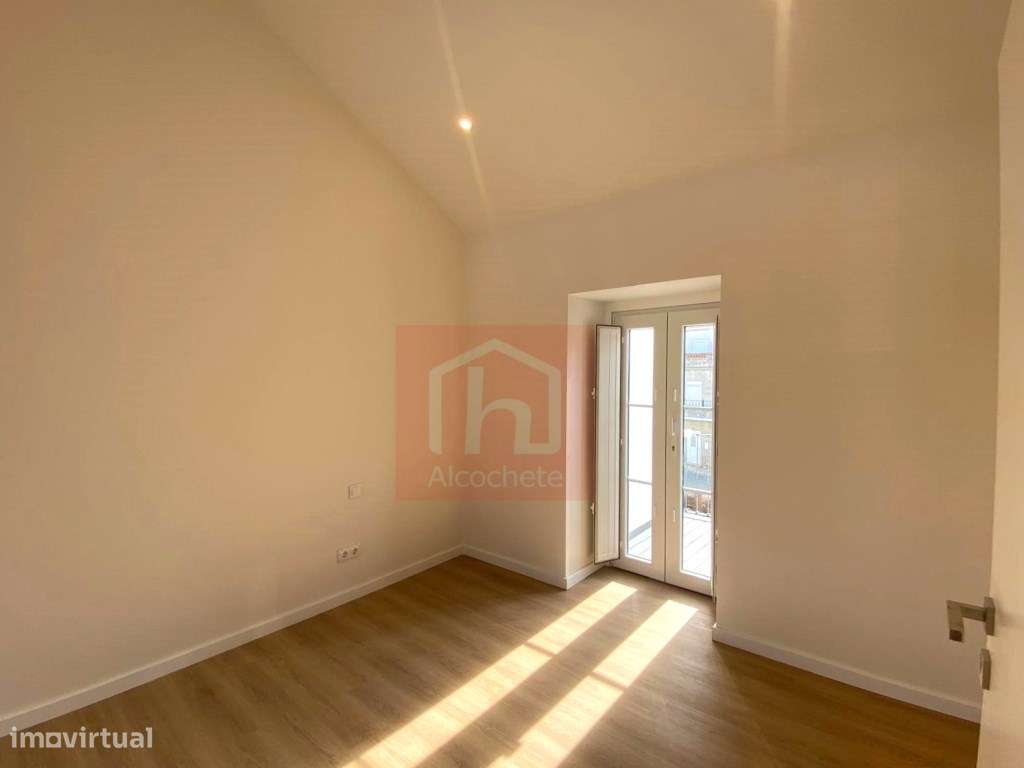 Apartamento duplex T2+2 com terraço no centro histórico Alcochete-19
