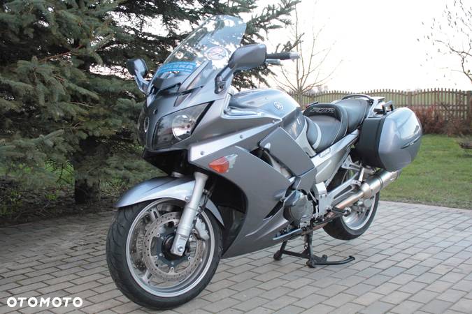 Yamaha FJR - 17